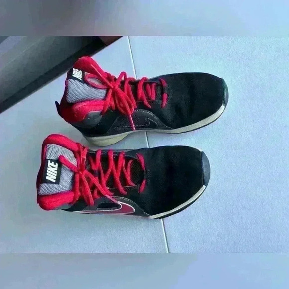 Size 6.5 Y - Nike Team Hustle D6 Red Silver - Picture 2 of 6